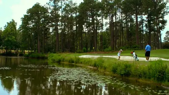 Tập Full Golf thủ nhí