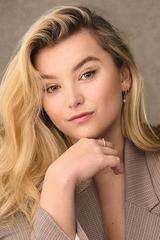 Georgie Banks
