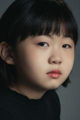 박나은