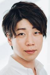 中野亮輔