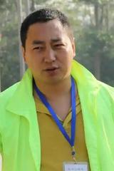 刘礴