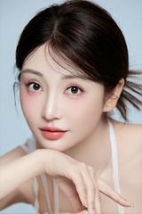 康亦涵