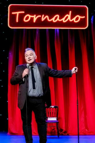 Stewart Lee: Lốc Xoáy Hài Hước
